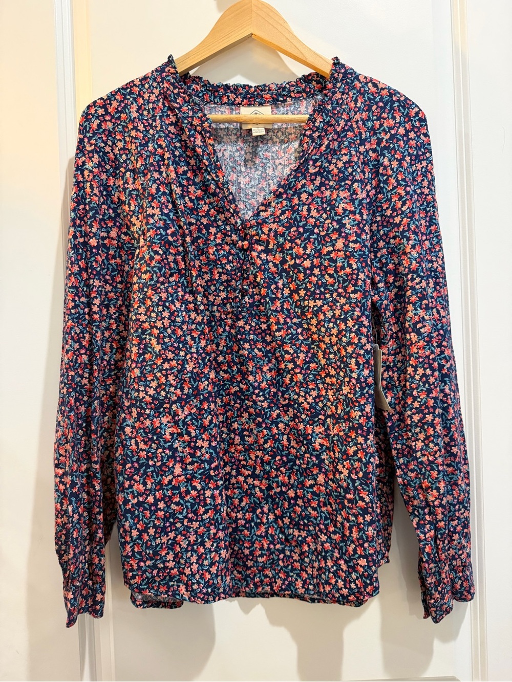 NWT St. John's Bay Floral Peasant Blouse Women's Medium Navy Pink Cotton Rayon